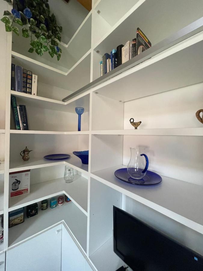 Blue Lake Apartment 20M From The Lake With Box Colico Dış mekan fotoğraf